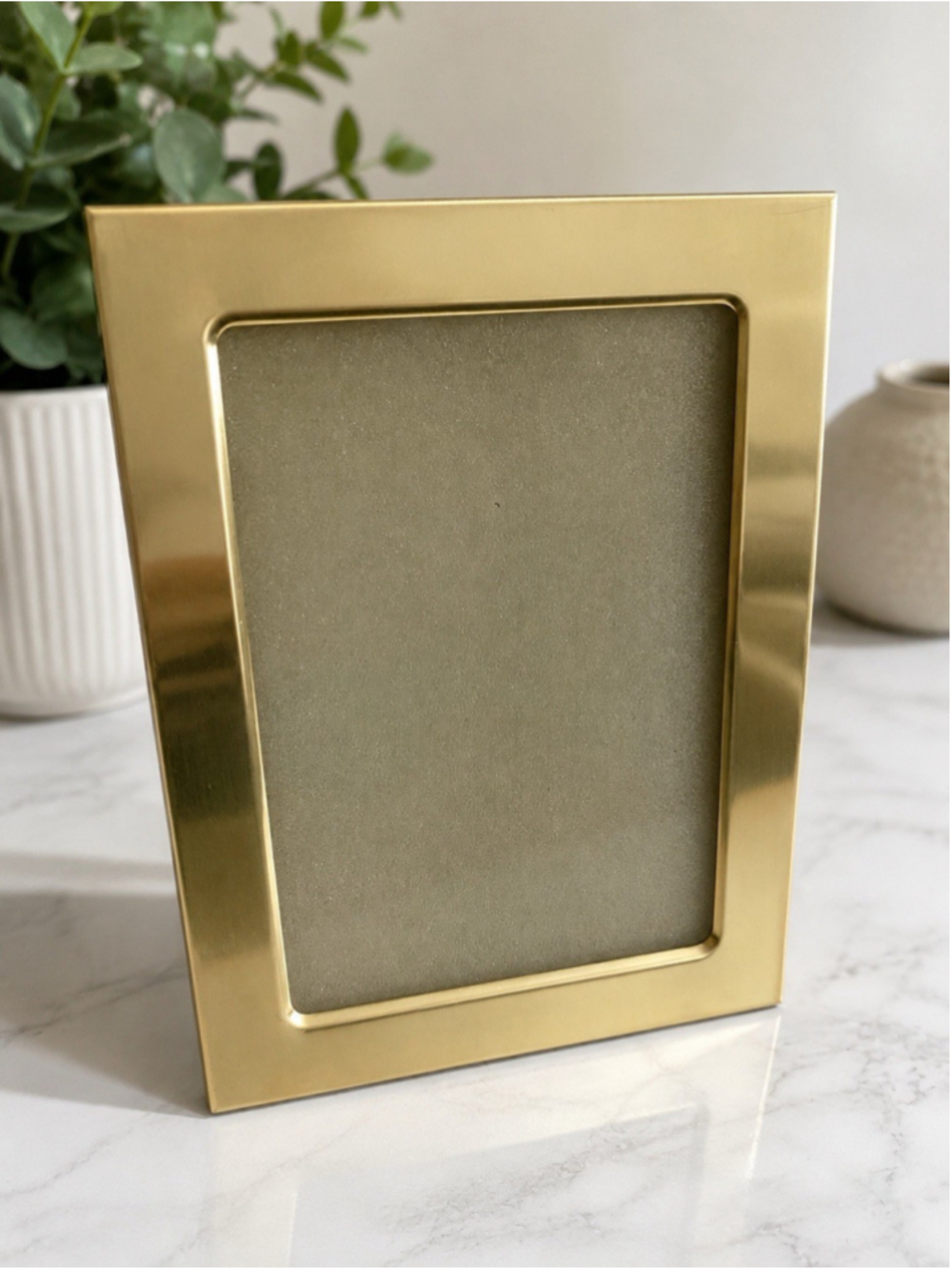 Vintage Gold Tone Music Box Photo Frame Toyo Japan Movement 4x5” Brass Look